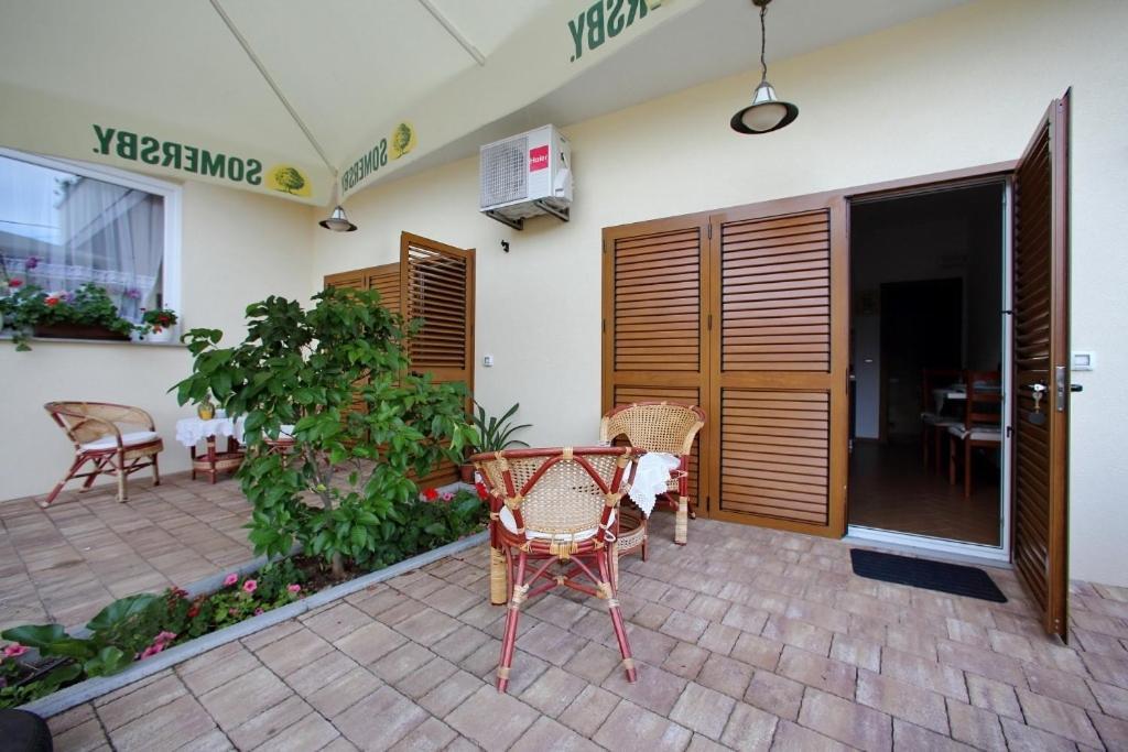 Apartments With A Parking Space Sukosan, Zadar - 16641 외부 사진