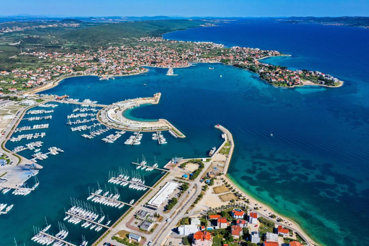 Apartments With A Parking Space Sukosan, Zadar - 16641 외부 사진